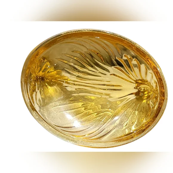 Hazel Atlas Amber Hen On Nest - Picture 9 of 12